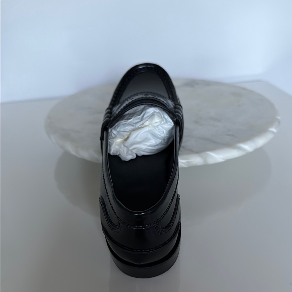 NWOT Fendi Black Leather Slip-On Loafers - IT 36 - Picture 4 of 12